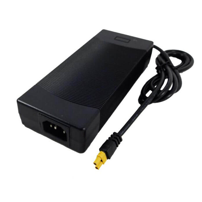 LITHIUM SUR MESURE - Chargeur-batterie-lithium-25,2V-4A